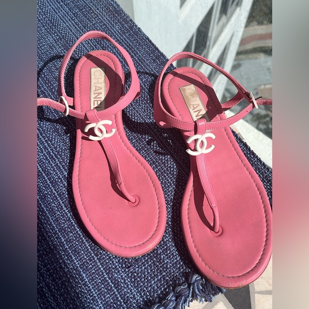 Chanel lambskin sling back sandals - Picture 1 of 3